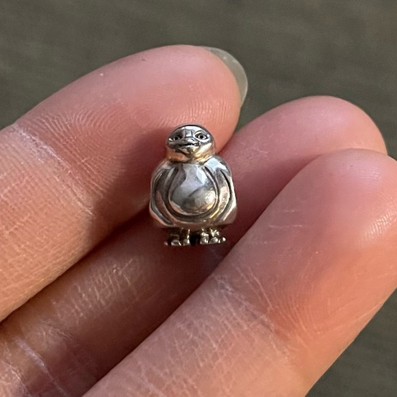 Retired Pandora Penguin Smooth Head Charm EUC - Picture 2 of 8